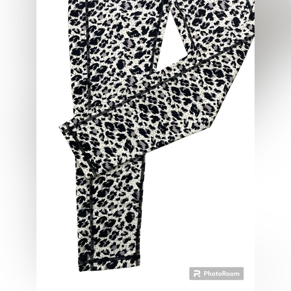 Snow Leopard Pocket Brilliant Hi-Rise 7/8 24” 8-10 ZYIA NWT - Picture 7 of 14